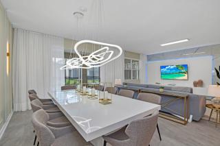Last Minute Disney Getaway! Private Pool, Hot Tub & Games Room. Book Now! #55443 - Kissimmee - 1