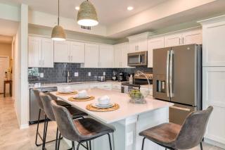 Modern 2 Bedrooms 2 Baths Condo - 5 miles to Disney 206 - Kissimmee - 6
