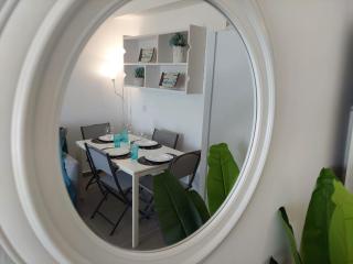 JUST on the beach Makenzy Studio - 1