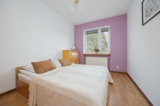 Spacious Apartment with Parking by Noclegi Renters - Varsavia - 9