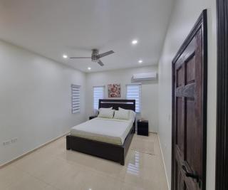 Picturesque 4 Bedroom 3 Bath Condo with Pool - Philipsburg - 6