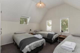 Central City Entire House 2 Bedroom Free Carpark - 5