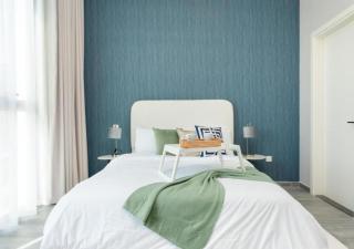 Spacious 2BR with Scenic Balcony Outlook at Mesk 1 by Vibel - Dubai - 2