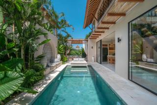 Villa Nalaka - Sophisticated 2BR Steps from Pererenan Beach - Canggu - 4