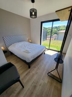 Rez-de-jardin de Maison avec spa et borne d'arcade - Aurillac - 7