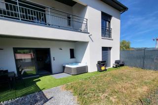 Rez-de-jardin de Maison avec spa et borne d'arcade - Aurillac - 1