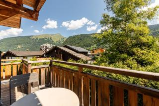 Chalet Rivendell, Morzine sleeps 10 with garage - 1