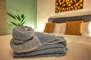 Central Valletta Duplex with Balcony - 1