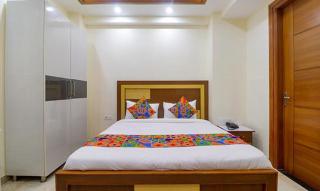 FabHotel Star Corporate Suite - Gurgaon - 9
