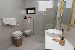Lazovic- Apartment by the Sea with Amazing View - Dobrota - 8