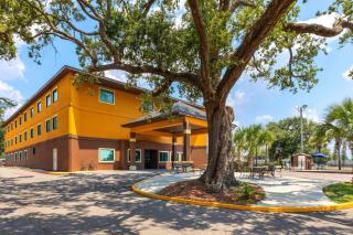 Days Inn by Wyndham Biloxi Beach - Biloxi - 8