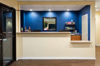 Days Inn by Wyndham Biloxi Beach - 4