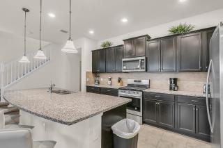 Last Minute Disney Getaway! Private Pool, Hot Tub & Games Room. Book Now! #65743 - Davenport - 1
