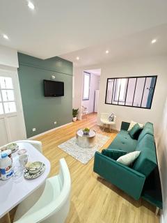 Appart T2 Vieux port place Daviel - 0