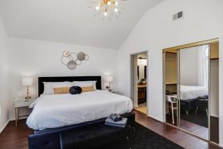 Glamorous 4BR 2,5BA Holiday Home with Pool, Game Room & Fire Pit - Mesquite - 3