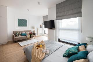Fully-equipped studio with garage, balcony, 300 m to Metro Station, only 10 min to city centre - Varsavia - 2