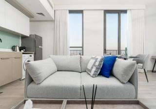 Charming Midtown Studio 9th Floor with Balcony by Vibel - 7