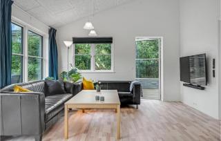 Gorgeous Home In Ebeltoft With Kitchen - Ebeltoft - 1