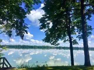 Lakefront Hideaway - 0