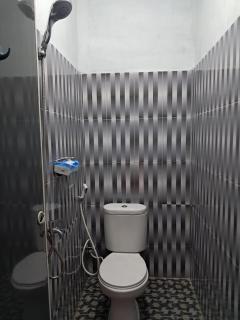 JUNGLE LIFE GUEST HOUSE - Trekking & Transport Only Book With Us - 6