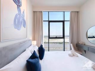 Elegant 1BR with Balcony in Azizi Riviera - 7