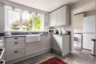 Charming country cottage in quiet rural setting - 3