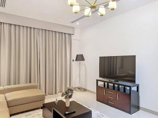 Tick - King Suite City Skyline View with Pool & Sauna - Dubai - 5