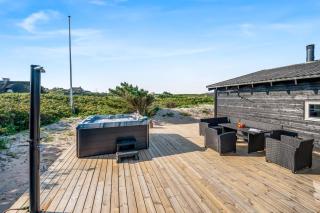 Beautiful Holiday Home In Sondervig - Ringkøbing - 1