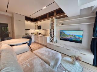 Apartment Marbél - Designer Retreat with FREE parking - 8