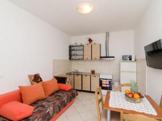 Apartments Mamma Mia - Comfort One Bedroom Apartment with Terrace - 6