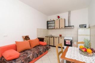 Apartments Mamma Mia - Comfort One Bedroom Apartment with Terrace - 9