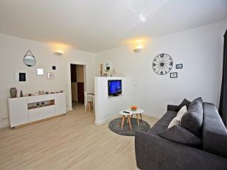Apartments Tomy - One Bedroom Apartment with Balcony and Sea view Apartment 1 - Sutivan - 9
