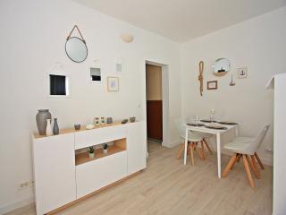 Apartments Tomy - One Bedroom Apartment with Balcony and Sea view Apartment 1 - Sutivan - 3