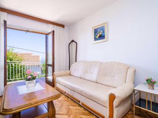 Apartments Stella - Three-Bedroom Apartment with Balcony and Terrace - 5
