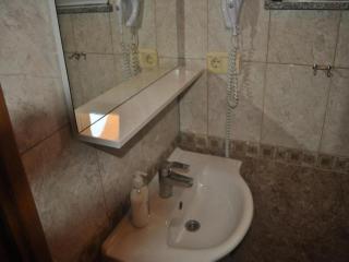 Studio apartment with balcony in Vinisce - Vinišće - 5