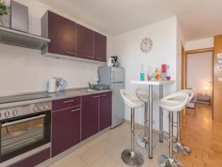 Apartments Lilly - Two Bedroom Apartment with Sea View and Terrace - Pašman - 2