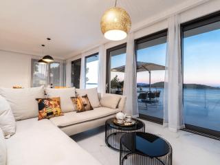 Villa Desire - Three Bedroom Villa with Pool and Sea View - Prižba - 3