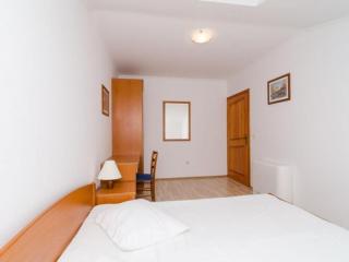 Apartments Plavac Mali- Two Bedroom Apartment with Balcony and Sea View - Potomje - 3