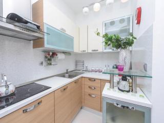 Apartment Viva la Vita - Two-Bedroom Apartment with Shared Pool - 7