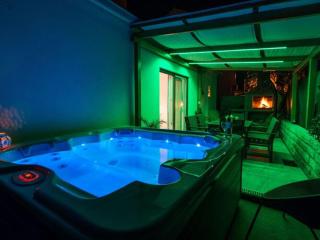 Apartment Boris ST - Two Bedroom Apartment with Terrace and Jacuzzi - Trogir - 3
