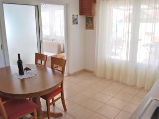 Apartment Lili- One Bedroom Apartment with Terrace ST - Splitska - 8
