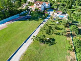 Apartments Mali Paradiso - Two Bedroom Apartment with Balcony and Pool View A4 - 2