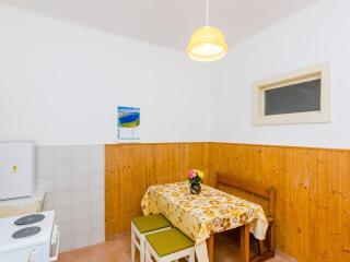 Apartment Lucy - Two Bedroom Apartment with Terrace and City View Gustin - 5