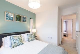 Convenient & cosy 3 bed house - Newport - 2