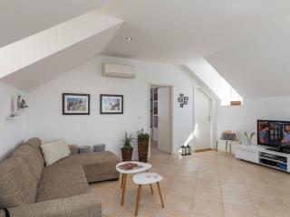 Apartments Odin - One-Bedroom Apartment with Terrace and Sea View - 4 - 6