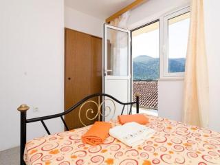 Apartment Dalmatin uljana - Two-Bedroom Apartment 2 - 4