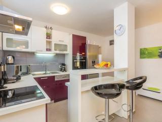 Apartments Paola - Two Bedroom Apartment with Terrace and Sea view - Karlobag - 6