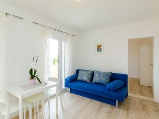 Color Apartments - Standard One-Bedroom Apartment with Terrace and Partial Sea View Red - Mlini - 3