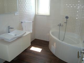 House Karlo Apartments - One-Bedroom Apartment with Two Balconies and Sea View A5 - Omiš - 6