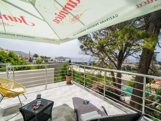 Apartment Eulalija- One-Bedroom Apartment with Terrace and Sea View - 0